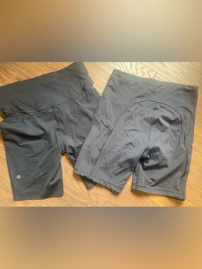 Lot of 2 black Lululemon & Athleta biking running shorts Medium 10 with pockets!